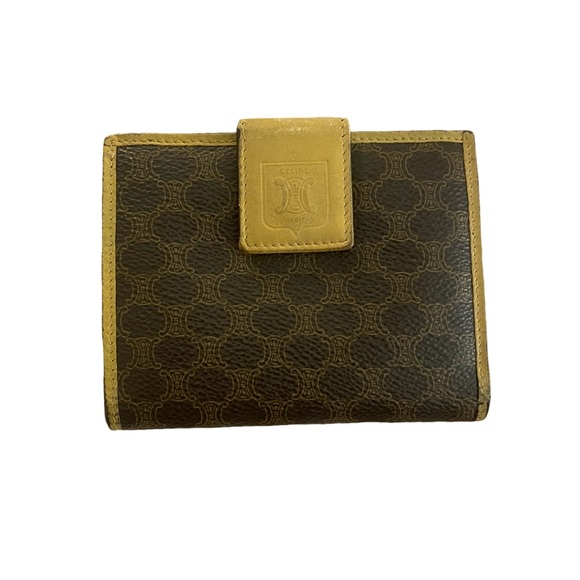 Celine Wallet! - Picture 1 of 6